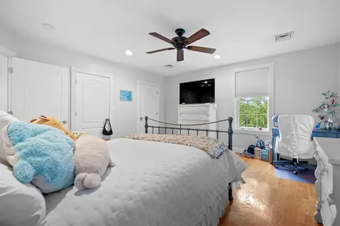 8 Arcadia Lane Salem NH 03079