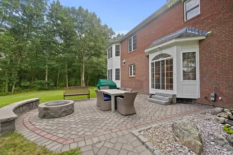 8 Arcadia Lane Salem NH 03079