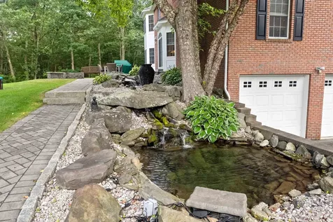 8 Arcadia Lane Salem NH 03079