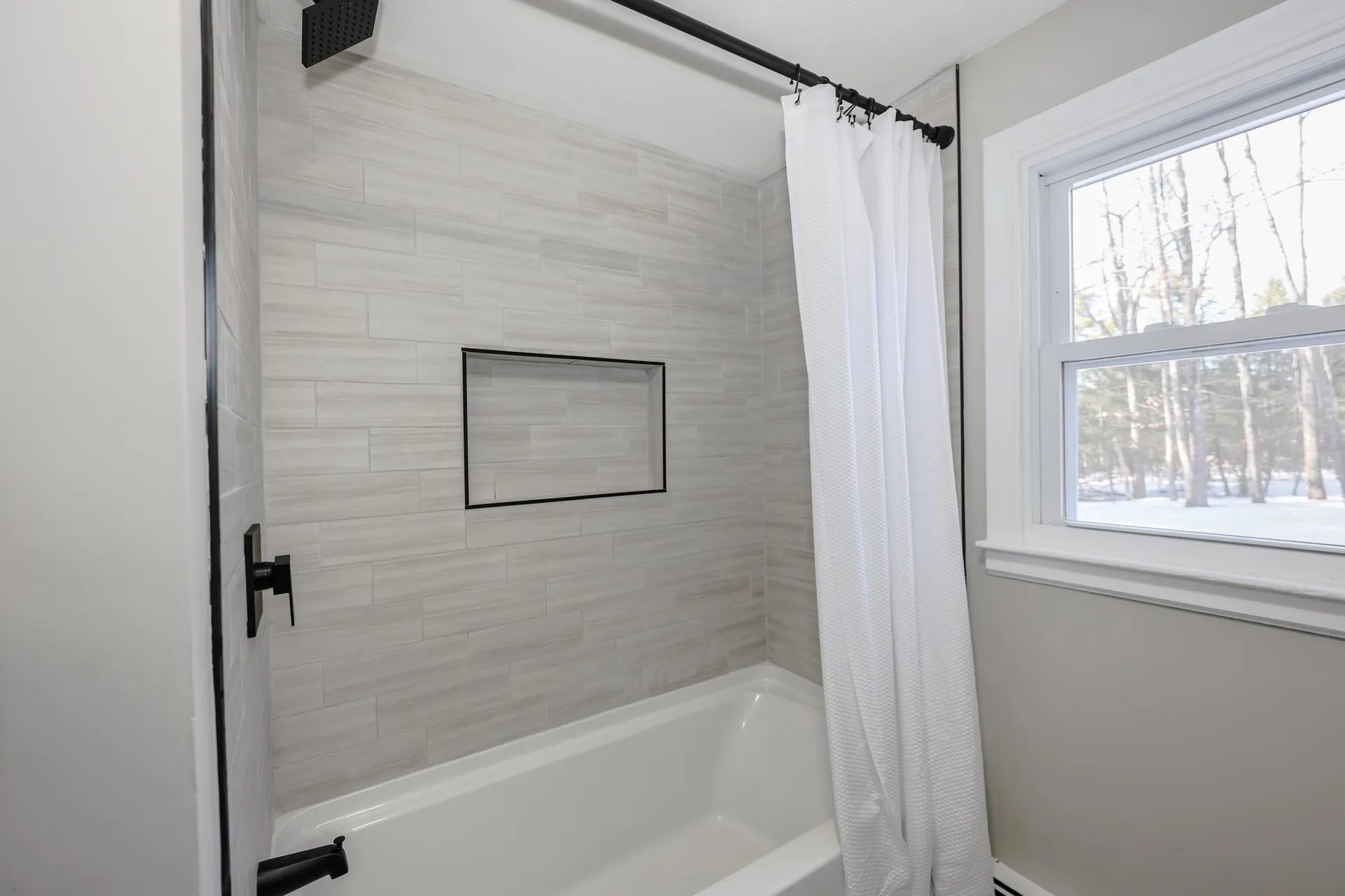 39 Hunter Drive Epping NH 03042