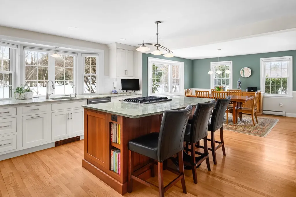6 Meloon Road Greenland NH 03840