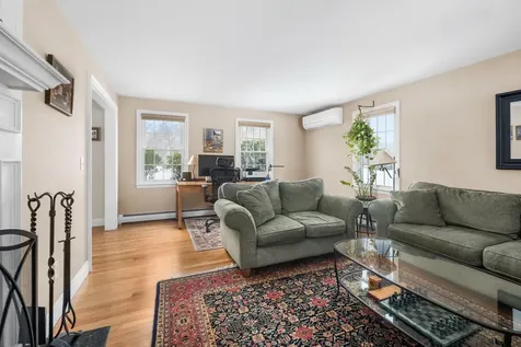 6 Meloon Road Greenland NH 03840