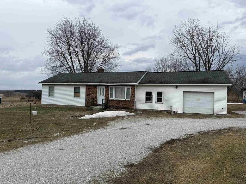 2459 Highgate Road Swanton VT 05478