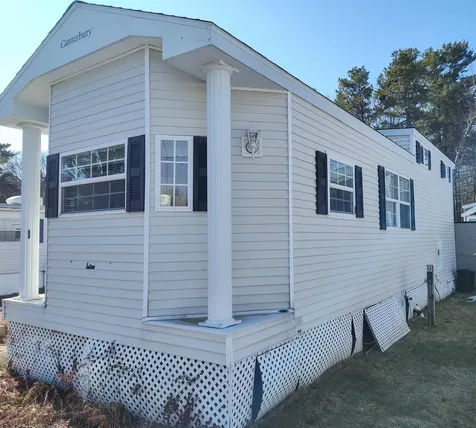 1733 Post Road Wells ME 04090