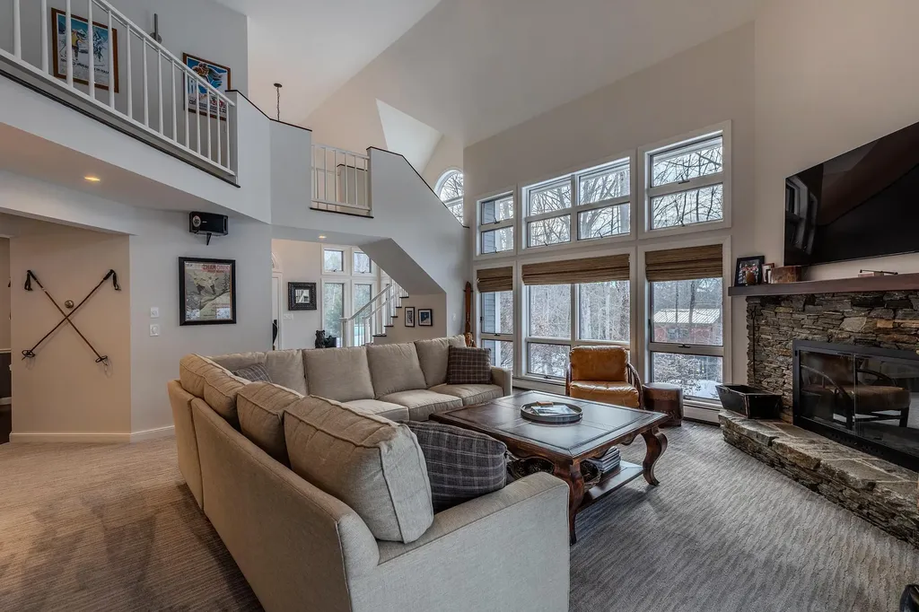 3 Linscott Road Winhall VT 05340