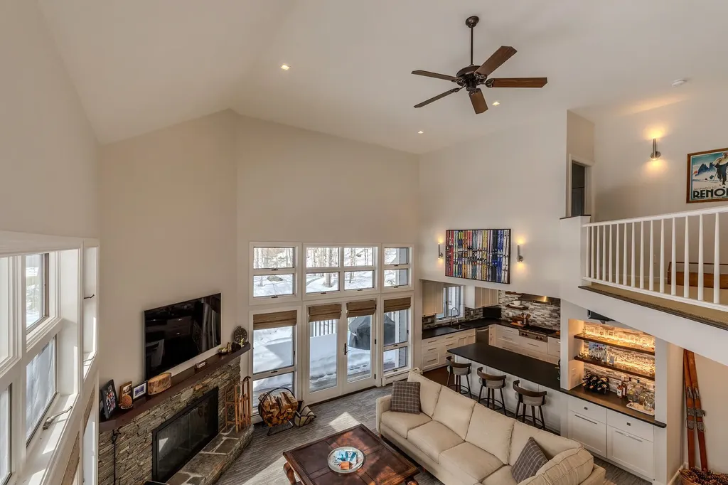 3 Linscott Road Winhall VT 05340