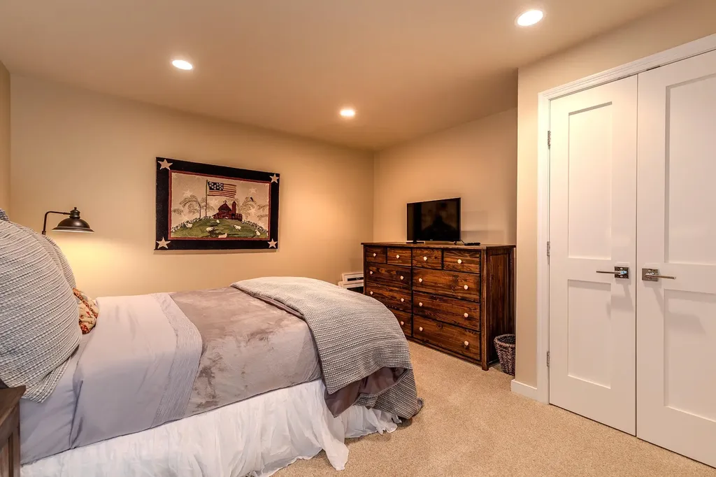 3 Linscott Road Winhall VT 05340