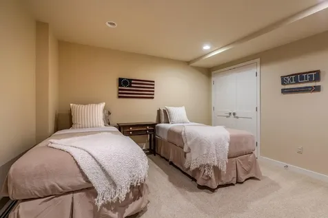 3 Linscott Road Winhall VT 05340