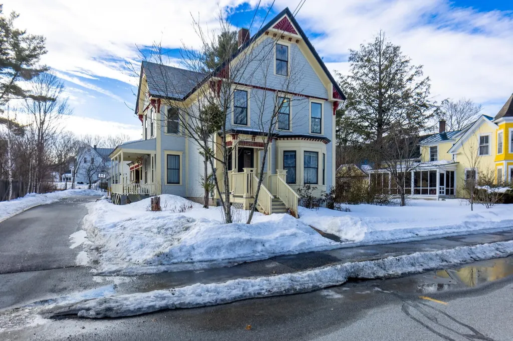 10 Abbott Street Lebanon NH 03766