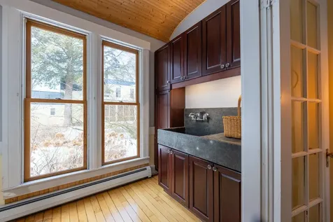 10 Abbott Street Lebanon NH 03766