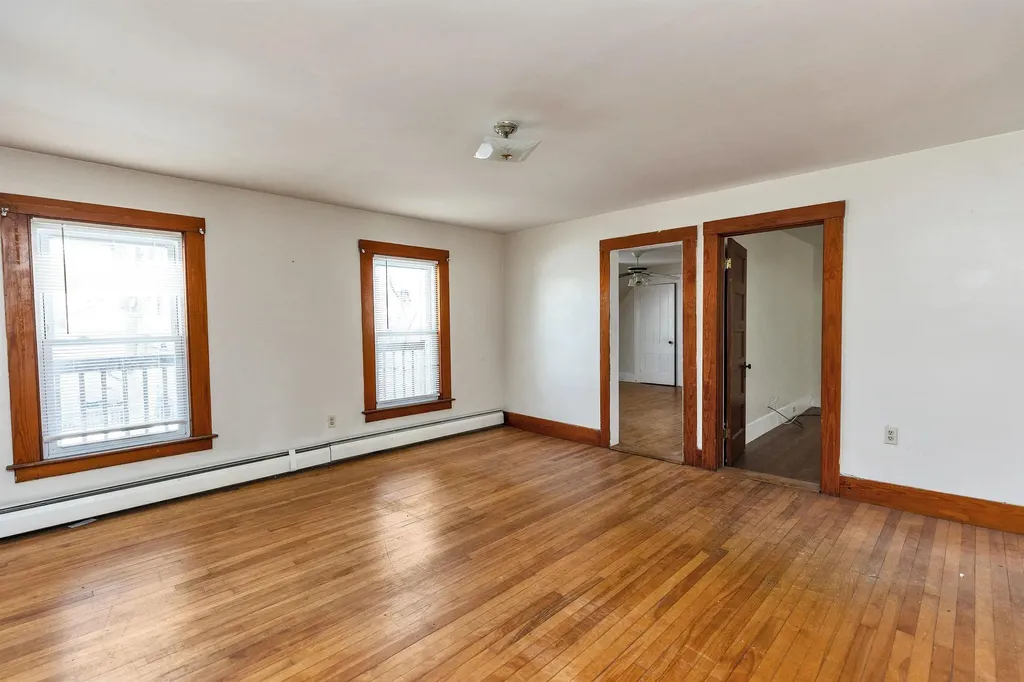 326 Lake Avenue Manchester NH 03103