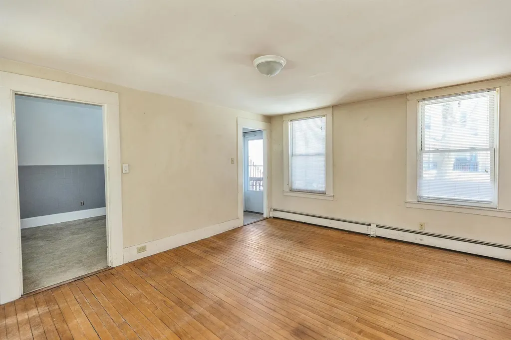 326 Lake Avenue Manchester NH 03103