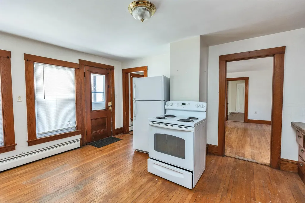 326 Lake Avenue Manchester NH 03103