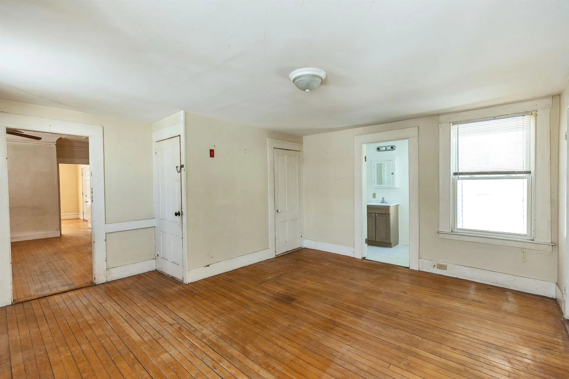 326 Lake Avenue Manchester NH 03103