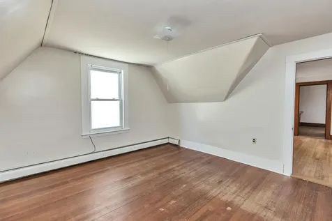 326 Lake Avenue Manchester NH 03103