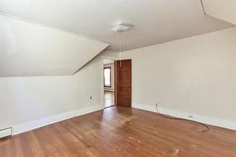 326 Lake Avenue Manchester NH 03103