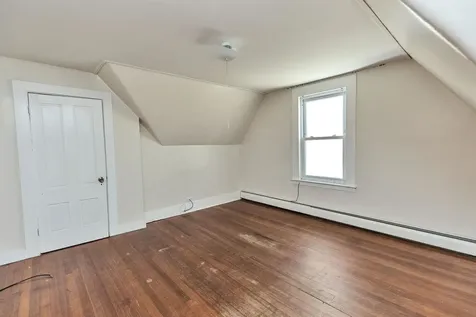 326 Lake Avenue Manchester NH 03103