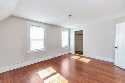 326 Lake Avenue Manchester NH 03103