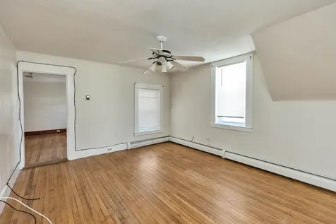 326 Lake Avenue Manchester NH 03103