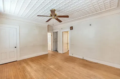 326 Lake Avenue Manchester NH 03103