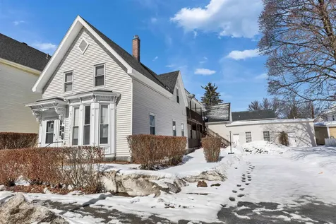326 Lake Avenue Manchester NH 03103