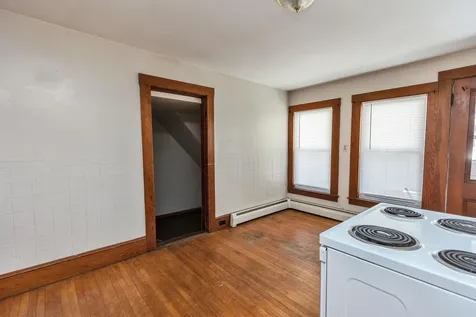 326 Lake Avenue Manchester NH 03103