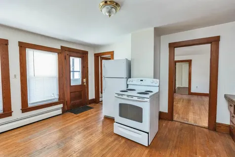 326 Lake Avenue Manchester NH 03103