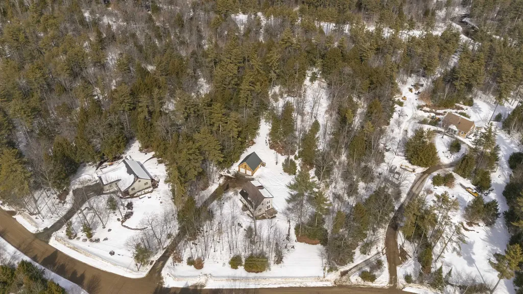 136 Stone Bridge Road Wilmot NH 03287