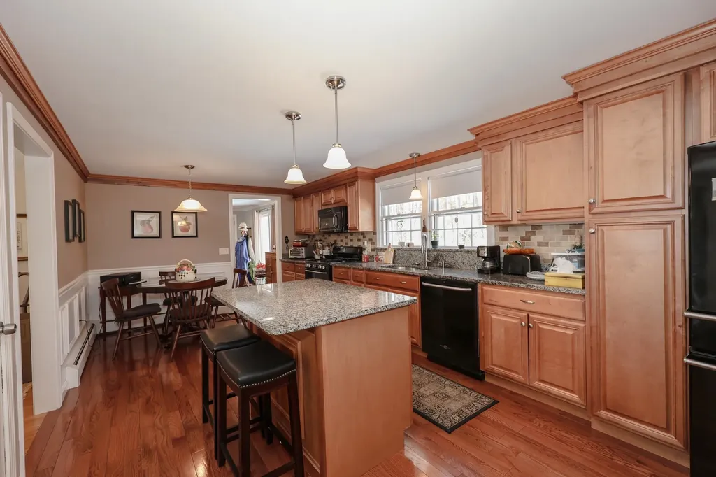 21 Todd Road Nashua NH 03064