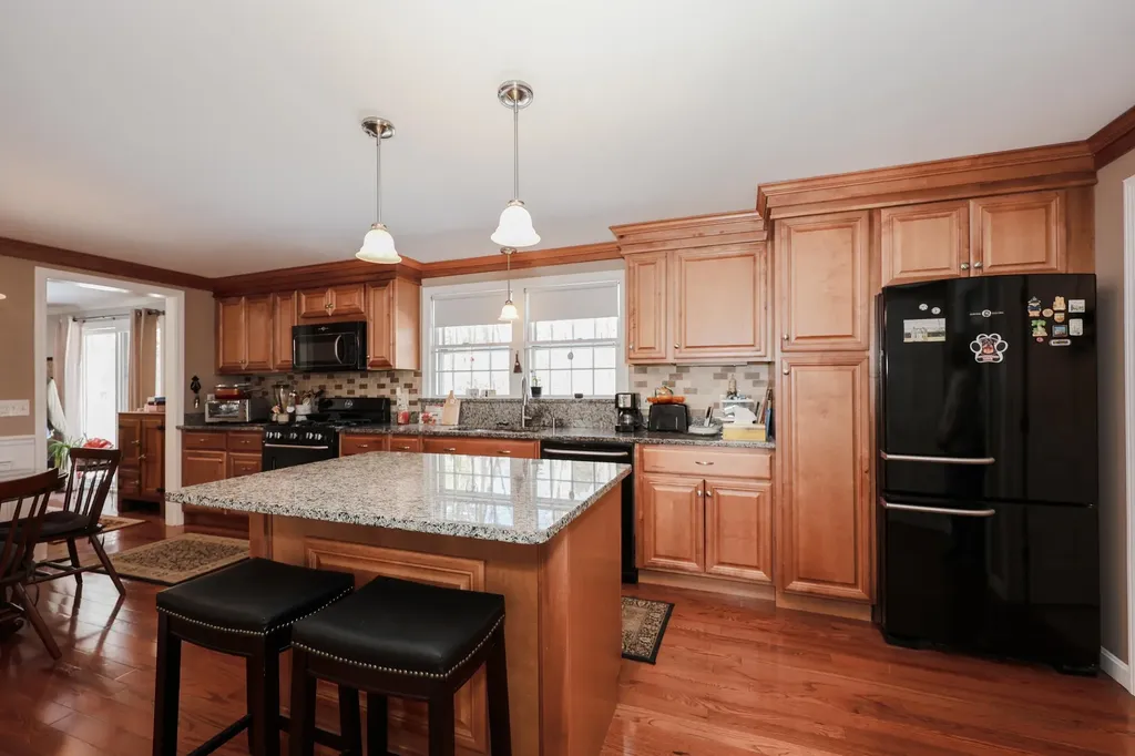 21 Todd Road Nashua NH 03064