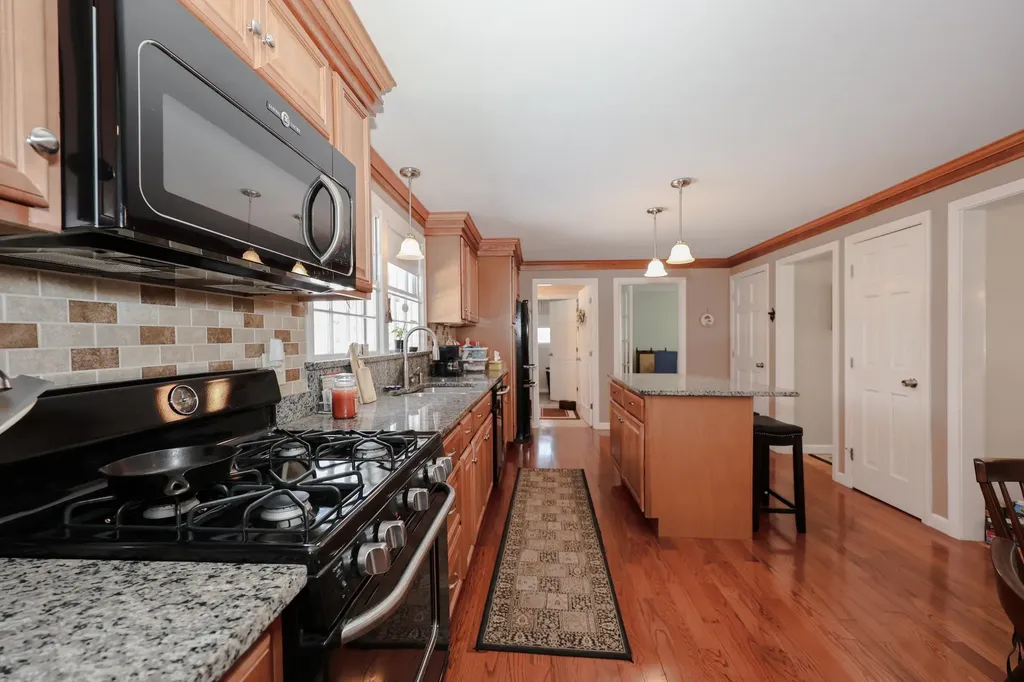 21 Todd Road Nashua NH 03064