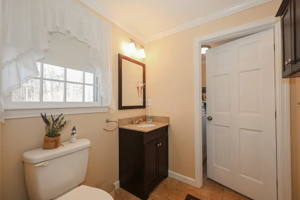 21 Todd Road Nashua NH 03064