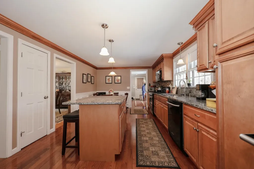 21 Todd Road Nashua NH 03064
