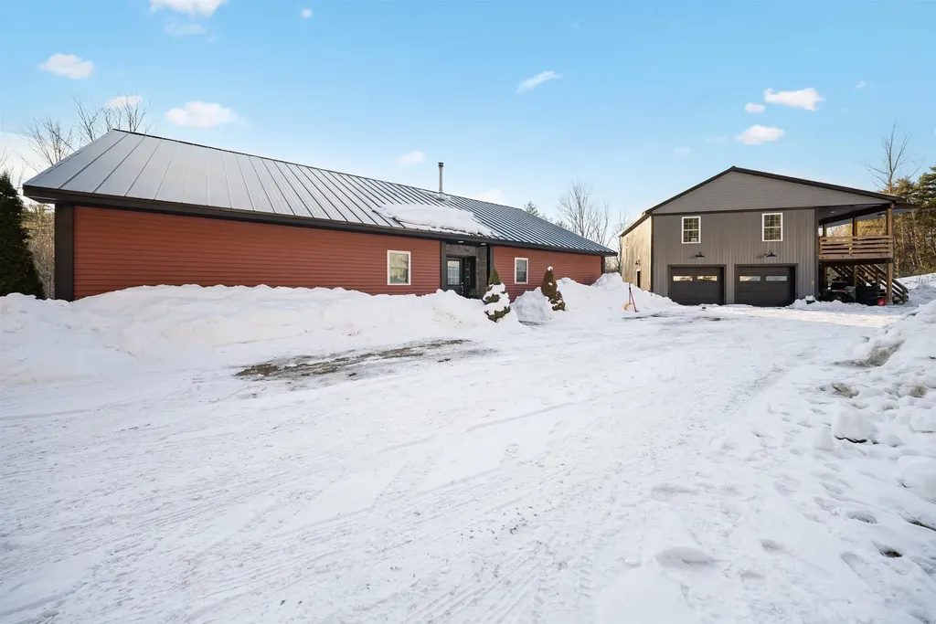 15 Churchill Way Lebanon NH 03766