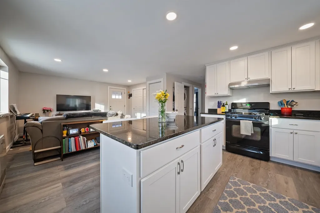 15 Churchill Way Lebanon NH 03766