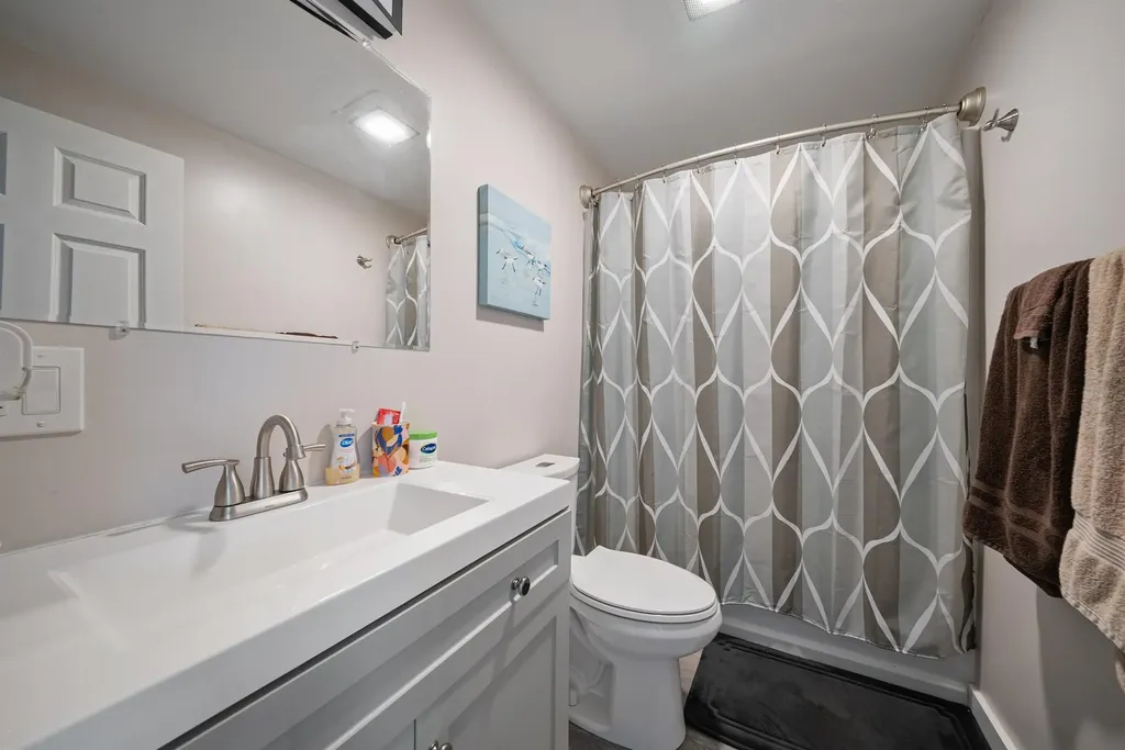 15 Churchill Way Lebanon NH 03766