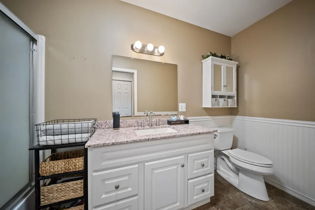 15 Churchill Way Lebanon NH 03766