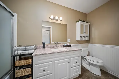 15 Churchill Way Lebanon NH 03766