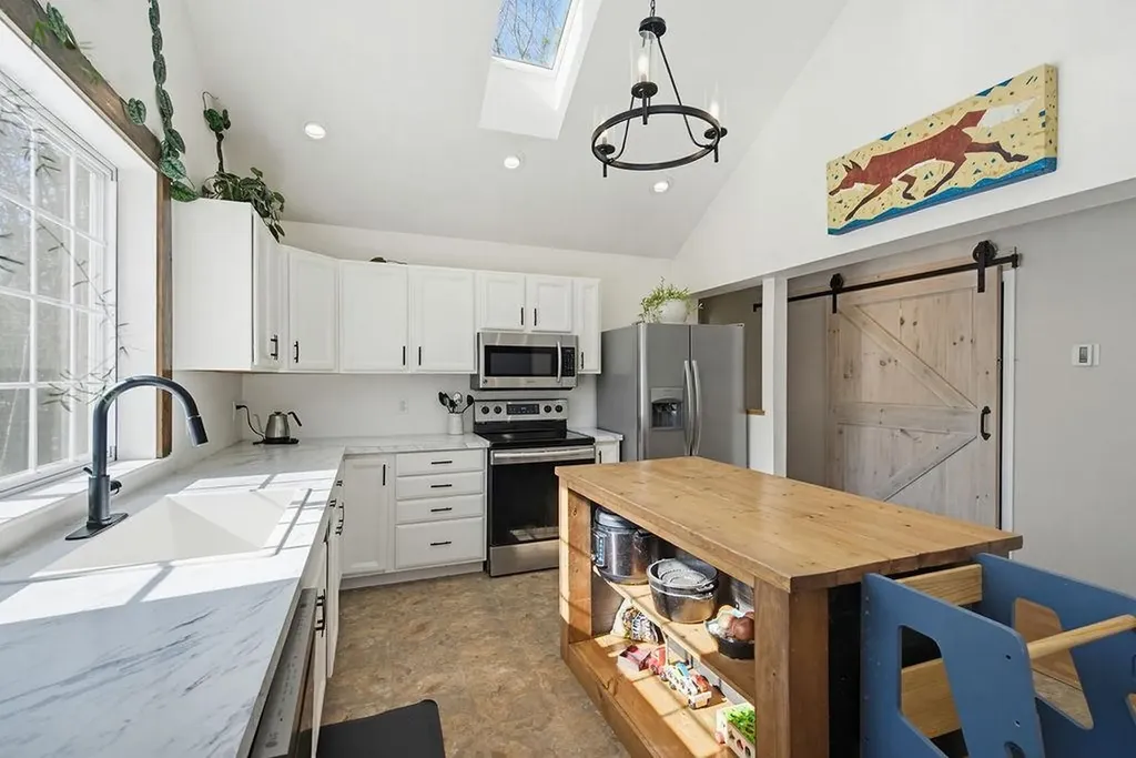 246 Cooper Hill Road Nottingham NH 03290