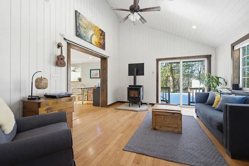 246 Cooper Hill Road Nottingham NH 03290