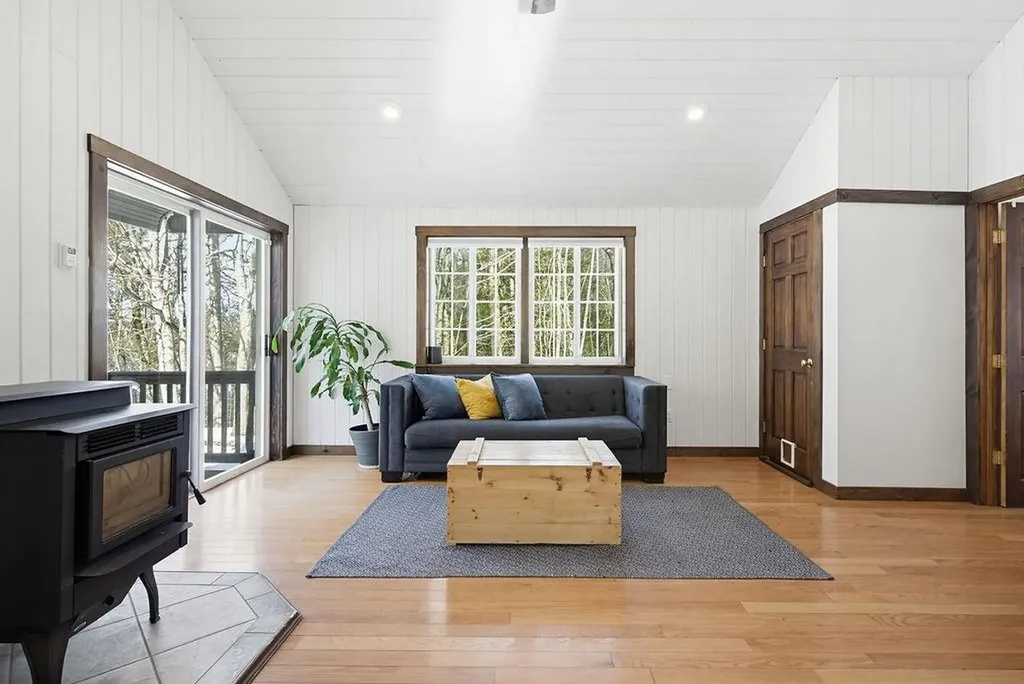 246 Cooper Hill Road Nottingham NH 03290