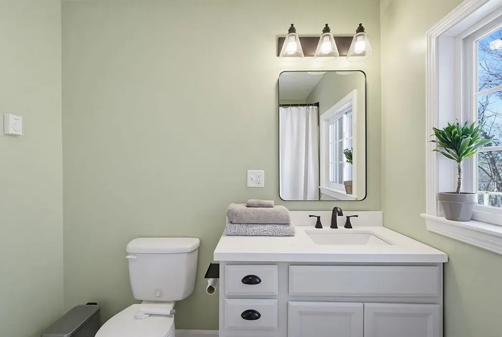 246 Cooper Hill Road Nottingham NH 03290