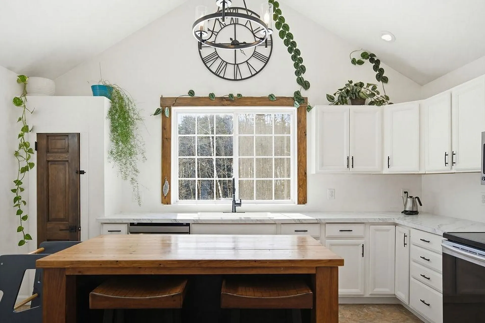 246 Cooper Hill Road Nottingham NH 03290