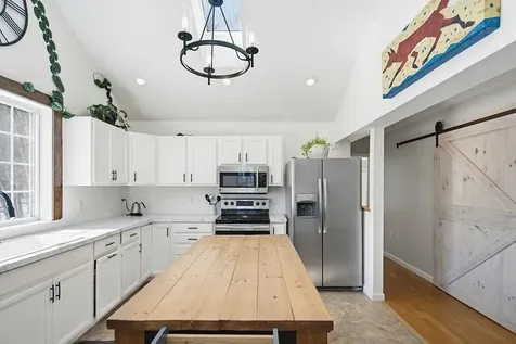 246 Cooper Hill Road Nottingham NH 03290