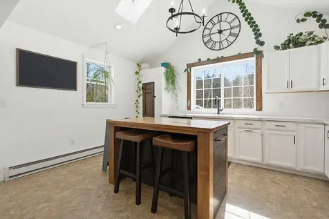 246 Cooper Hill Road Nottingham NH 03290