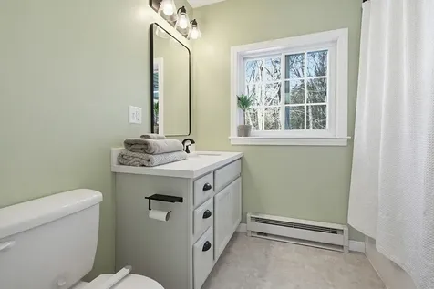 246 Cooper Hill Road Nottingham NH 03290