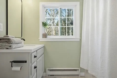 246 Cooper Hill Road Nottingham NH 03290