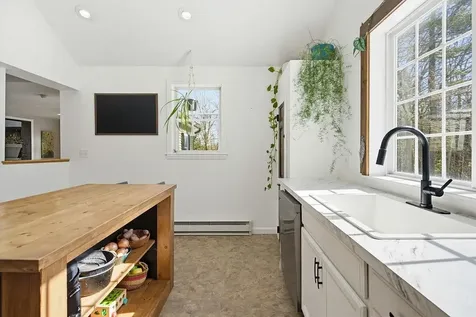 246 Cooper Hill Road Nottingham NH 03290