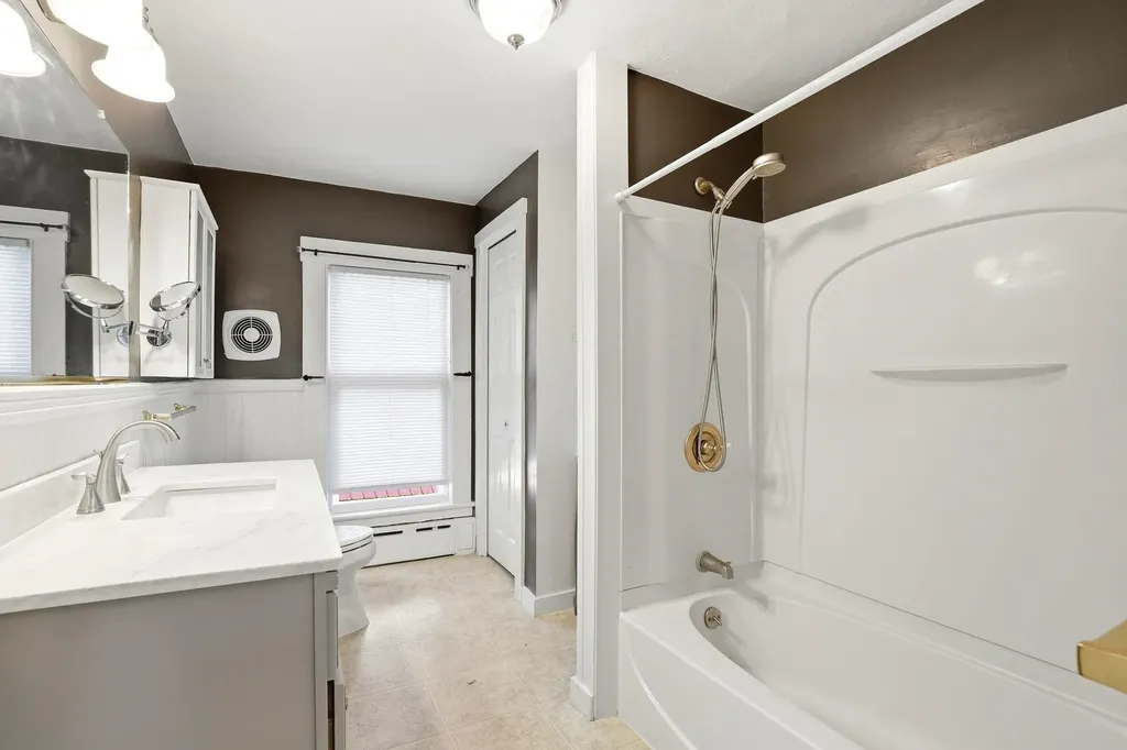 29 Elkins Street Franklin NH 03235