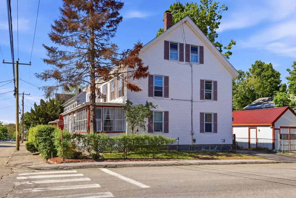 29 Elkins Street Franklin NH 03235